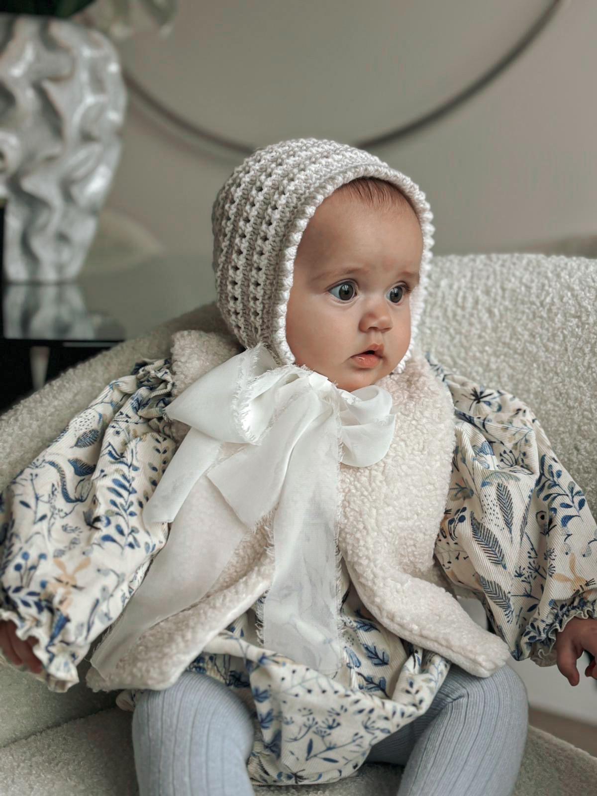 The Vintage Elizabeth Bonnet With Chiffon Ties