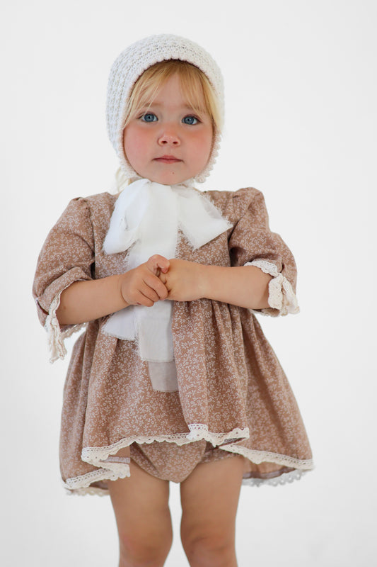 The Vintage Elizabeth Bonnet With Chiffon Ties